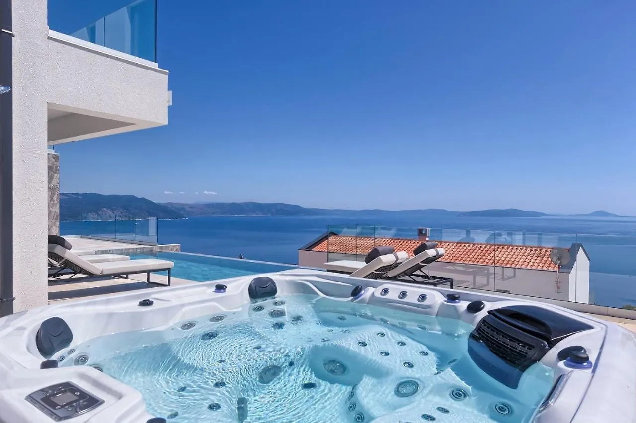 Villa Ateneum With Sea View, Jacuzzi And Infinity Pool Labin  0*, Labin (Istria)