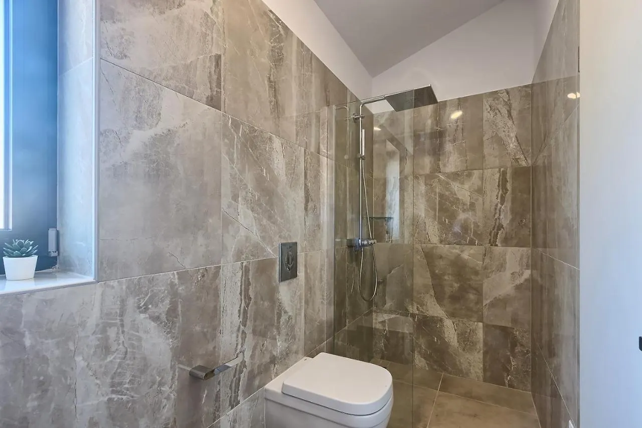 Villa Ateneum With Sea View, Jacuzzi And Infinity Pool Labin  Labin (Istria)