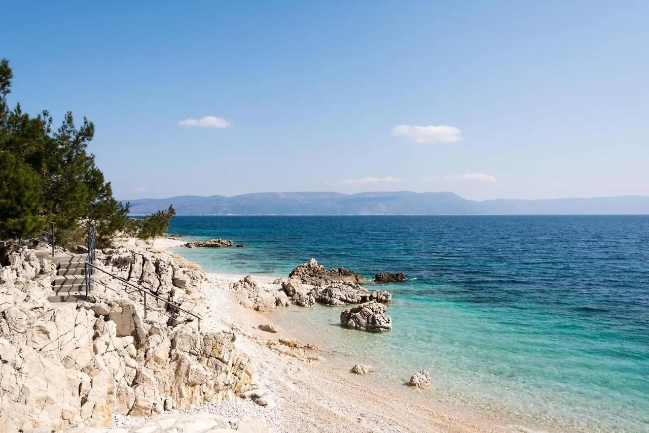 Villa Ateneum With Sea View, Jacuzzi And Infinity Pool Labin  Croacia