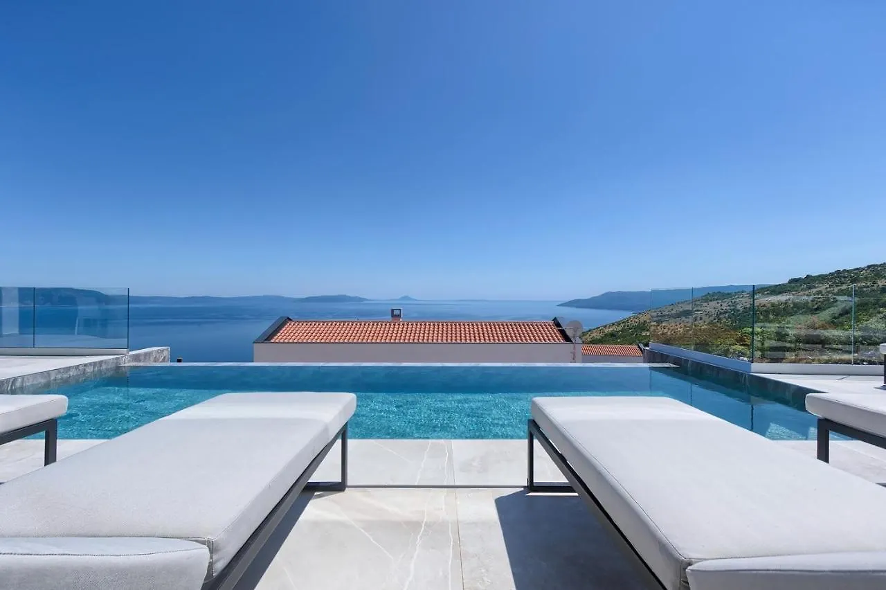 Villa Ateneum With Sea View, Jacuzzi And Infinity Pool Labin